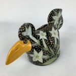 Bemaltes Hühnchen mit Blumen und Tupfen – Bild 4