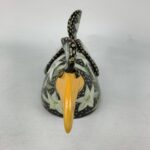 Bemaltes Hühnchen mit Blumen und Tupfen – Bild 3