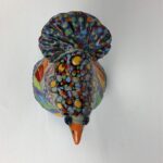 Bemalter Vogel mit Tupfen – Bild 6