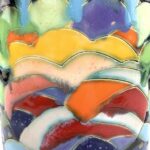 Bemalte kleine Vase mit bunten Chrysanthemen – Bild 7