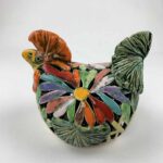 Bemalter Huhn-Windlicht mit bunten Blumen – Bild 2