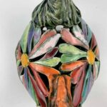 Bemalter Huhn-Windlicht mit bunten Blumen – Bild 8